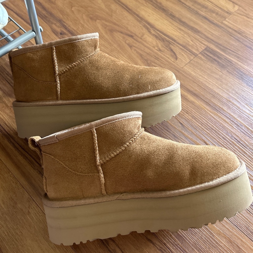 New Chestnut Ugg Ultra Mini Platform Size 9